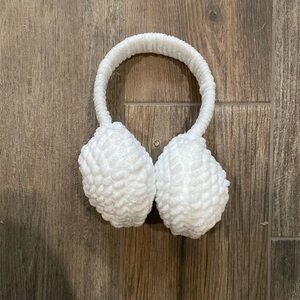 White Textured Knitted Hair Accessories